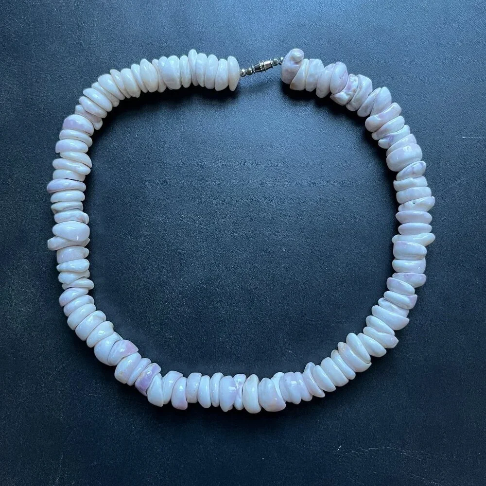 VINTAGE HAWAIIAN GENUINE PUKA SHELL NECKLACE EXTRA LARGE SHELLS 20